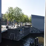 Sweets - Kortjewantsbrug Amsterdam