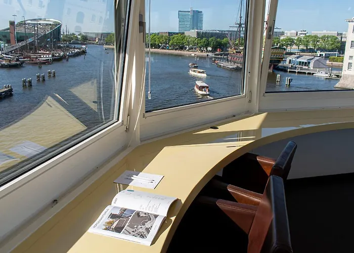 Sweets - Kortjewantsbrug Amsterdam